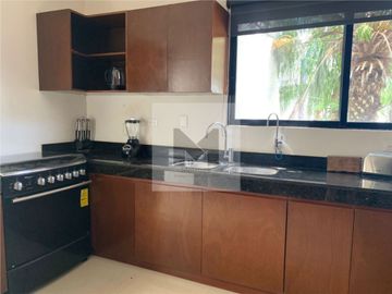 Casa en venta con amplio terreno en Cholul