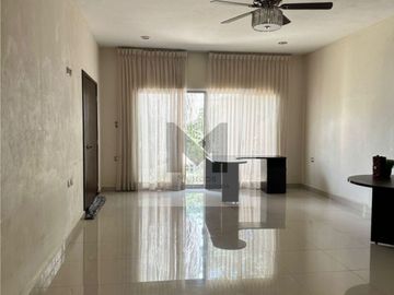 Casa en venta de una planta dentro de periférico