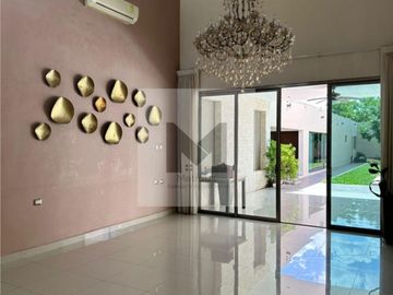 Casa en venta de una planta dentro de periférico