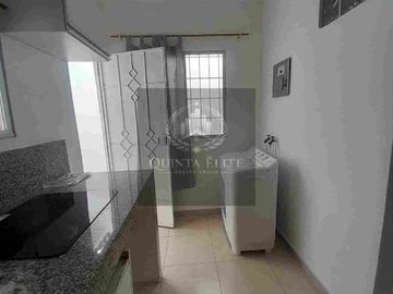 Se renta Suite en Cdla. Guayacanes con Garage
