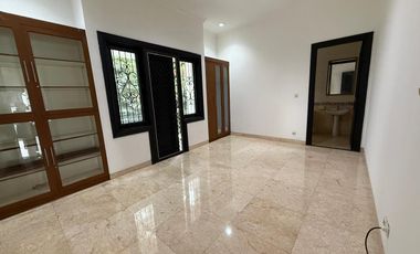5 Bedroom Modern House in Pondok Indah - Bagus - ex Celebrity