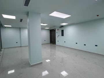 OFICINA EN RENTA EN ZONA SUR (QUADRA TOWERS) MONTERREY, NL.