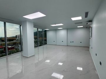 OFICINA EN RENTA EN ZONA SUR (QUADRA TOWERS) MONTERREY, NL.