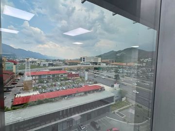 OFICINA EN RENTA EN ZONA SUR (QUADRA TOWERS) MONTERREY, NL.