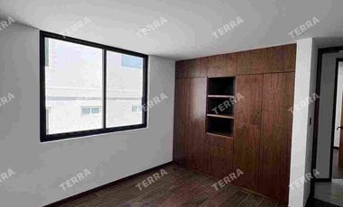 SE RENTA HERMOSA CASA TOTALMENTE NUEVA. LOMAS DE ANGELÓPOLIS 3 PUEBLA.