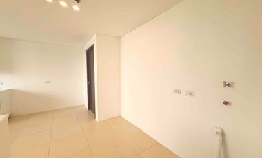 Spacious 3BR with Big Balcony | For Sale or Lease at One Serendra