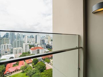 🔥🔥🔥Beautiful Room🌸for rent📌The Esse Asoke(Line:@--------)✅Ready to move in!✨A11173