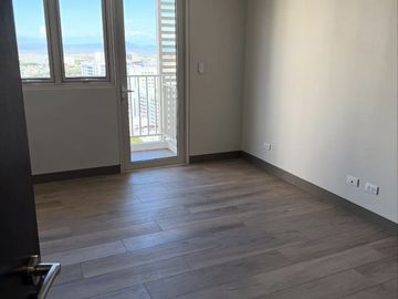 FOR SALE! 2 Bedrooms in Park McKinley West, Taguig City