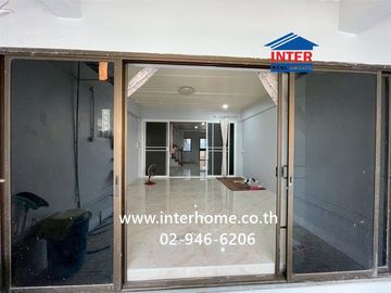 Two-story townhouse, 18 sq.wa., Phaitoon Grandville Village, Kanchanaphisek Road (Highway 307), Mueang Pathum Thani, Pathum Thani.