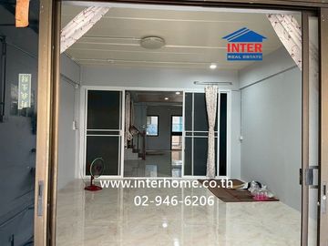 Two-story townhouse, 18 sq.wa., Phaitoon Grandville Village, Kanchanaphisek Road (Highway 307), Mueang Pathum Thani, Pathum Thani.