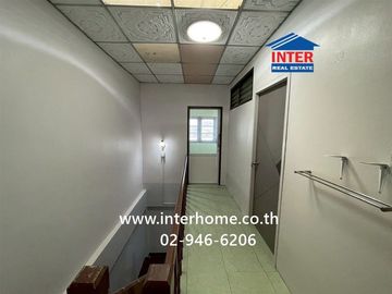 Two-story townhouse, 18 sq.wa., Phaitoon Grandville Village, Kanchanaphisek Road (Highway 307), Mueang Pathum Thani, Pathum Thani.