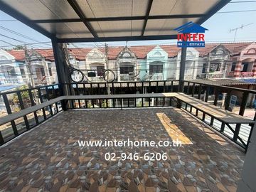 Two-story townhouse, 18 sq.wa., Phaitoon Grandville Village, Kanchanaphisek Road (Highway 307), Mueang Pathum Thani, Pathum Thani.