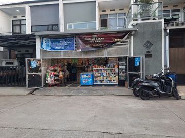 Ruko LELANG Murah Banget siap huni 2 lantai di Komplek Pesona Ciwastra Village