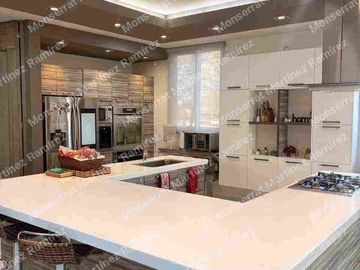 RESIDENCIA EN VENTA EN EL BOSQUE COUNTRY CLUB DE UN PISO 4 RECÁMARAS CON CINE Y ALBERCA