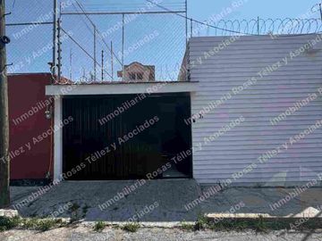Casa de una planta en Renta para uso de oficina colonia Las Palmas, frente a plaza Crystal, cerca de 16 de septiembre,Puebla