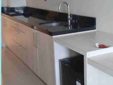 Disewakan fully furnished Apart Pinnacle, Semarang