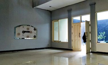 A067 SEWA RUMAH AREA NGAGEL GUBENG SURABAYA PUSAT COCOK UNTUK USAHA ATAU TINGGAL