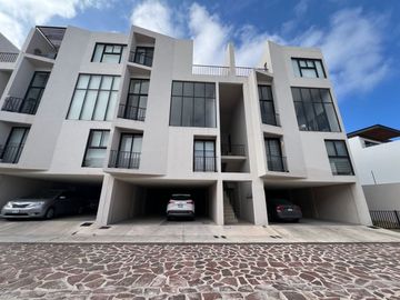 Departamento de Lujo en Renta en Zibatá | Jardín Privado | 2 rec | 2.5 baños | Paneles solares | Energía 100% eléctrica