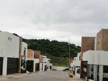 VENTA DE CASA EN LA COLONIA LA RIOJA NORTE EN HERMOSILLO EN SONORA