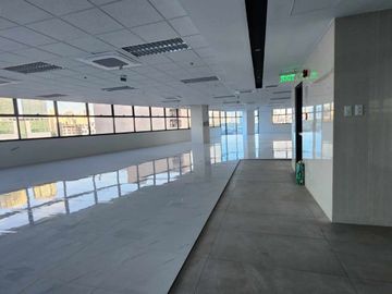 Whole Floor PEZA Office for Lease in Shaw Blvd Mandaluyong | 1,010sqm | ₱650/sqm | VRF AC | Prime CBD