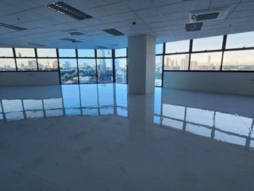 Whole Floor PEZA Office for Lease in Shaw Blvd Mandaluyong | 1,010sqm | ₱650/sqm | VRF AC | Prime CBD