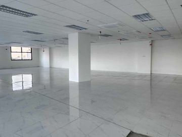 Whole Floor PEZA Office for Lease in Shaw Blvd Mandaluyong | 1,010sqm | ₱650/sqm | VRF AC | Prime CBD