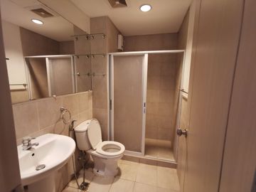 Spacious 1 Bedroom Unit for Sale inThe Icon Residences, Taguig City - BGC