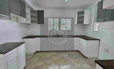 6 bedroom house in Valle Verde 1