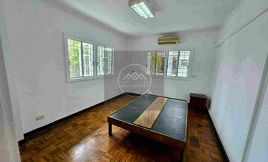 6 bedroom house in Valle Verde 1