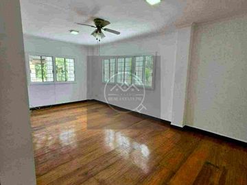6 bedroom house in Valle Verde 1
