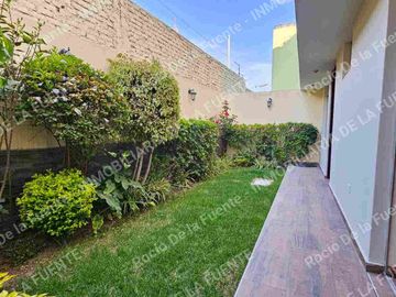 VENDO LINDA CASA DE 113 M2 ,  3 DORMITORIOS EN EL PALCIO I DE SACHACA