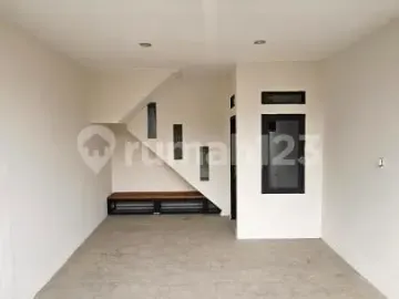 Rumah Dengan Kemudahan Fasilitas Umum Di Antapani Bandung