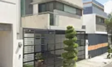 CASA EN CUMBREA ELITE 8O SECTOR, MONTERREY, NUEVO LEON. REMATE ADJUDICADO