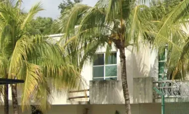 CASA EN CERRADA LOS CARACOLES 1666, PLAYA DEL CARMEN, QUINTANA ROO. REMATE ADJUDICADO
