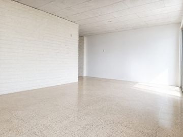 Venta de Amplio Departamento con Vista Panorámica en Av 9 de Octubre