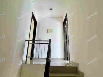 Rumah Minimalis Depan Taman Siap Huni di PIK 2