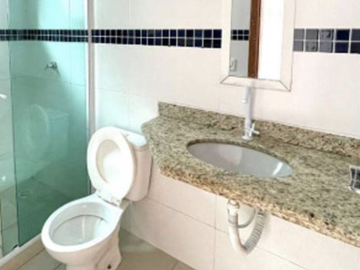 CASA EN PUEBLA, MUY AMPLIA, ACABADOS DE LUJO, CUENTA CON TODOS LOS SERVICIOS Y AMENIDADES Y UNA ZONA MUY TRANQUILA.