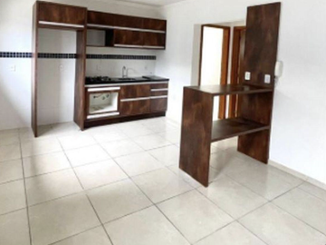 CASA EN PUEBLA, MUY AMPLIA, ACABADOS DE LUJO, CUENTA CON TODOS LOS SERVICIOS Y AMENIDADES Y UNA ZONA MUY TRANQUILA.
