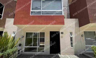 CASA EN VENTA DENTRO DE FRACCIONAMIENTO EN TOLUCA