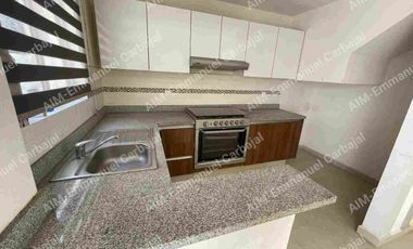 CASA EN VENTA DENTRO DE FRACCIONAMIENTO EN TOLUCA