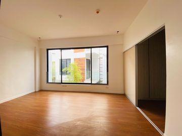 *FOR SALE* Four Storey Townhouse Benitez Courtyard, 159 F. Benitez St., Brgy. Pasadeña, San Juan City