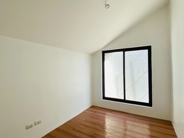 *FOR SALE* Four Storey Townhouse Benitez Courtyard, 159 F. Benitez St., Brgy. Pasadeña, San Juan City