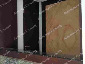 DISEWA RUKO HOEK di PLUIT SAKTI RAYA, JAKARTA UTARA, 4 LANTAI, SHGB, LT.60m2, EX. BANK, BAGUS RAPI SIAP MASUK, LOKASI STRATEGIS.