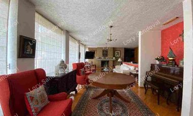 GRAN CASA EN VENTA CON JARDÍN EN LOMAS DE REFORMA