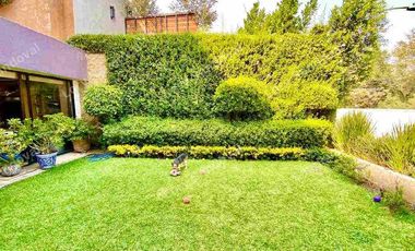 GRAN CASA EN VENTA CON JARDÍN EN LOMAS DE REFORMA