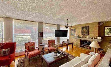 GRAN CASA EN VENTA CON JARDÍN EN LOMAS DE REFORMA