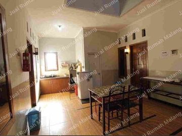 Dijual Cepat Rumah Kost Aktif  47 Kamar Tidur Jl Cengkeh dekat Kampus UB Kota Malang