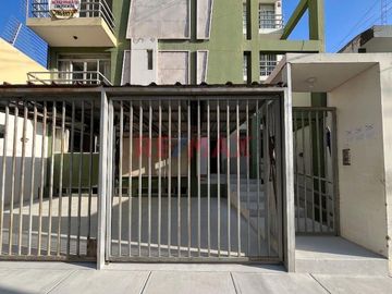 Departamento En Venta En Los Juncos Urb. Miraflores//ID: 1176177