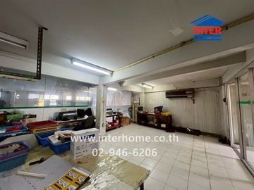 Four-story office building with five units, 166 sq.wah (approximately 664 sq.m.), near Yanhee Hospital and MRT Bang O station