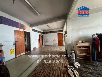 Four-story office building with five units, 166 sq.wah (approximately 664 sq.m.), near Yanhee Hospital and MRT Bang O station